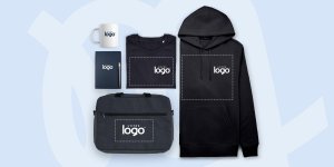 Welcome pack avec mug, carnet, t-shirt, sweat à capuche et pochette d'ordinateur