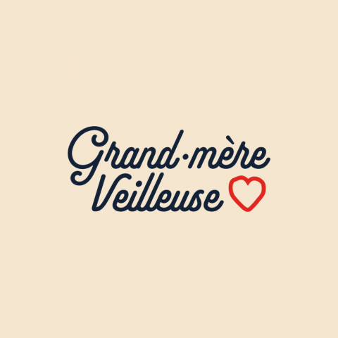 Grand-mère veilleuse 4