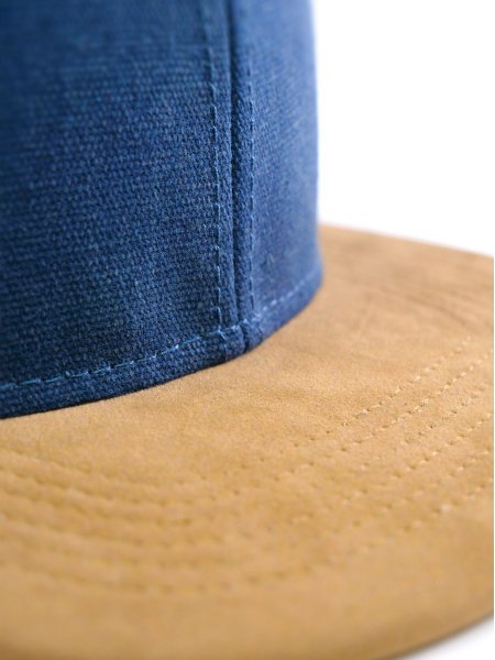 Zoom sur la casquette BF668 à personnaliser en coloris Denim et daim 