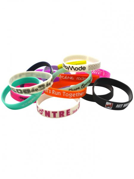 Le bracelet silicone à personnaliser aux couleurs de votre marque Le bracelet silicone à personnaliser disponible en 16 coloris
