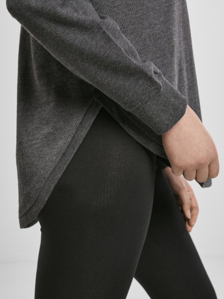 Zoom sur l'arrondi latérale du sweat à capuche pour femme BY037 en coloris Charcoal