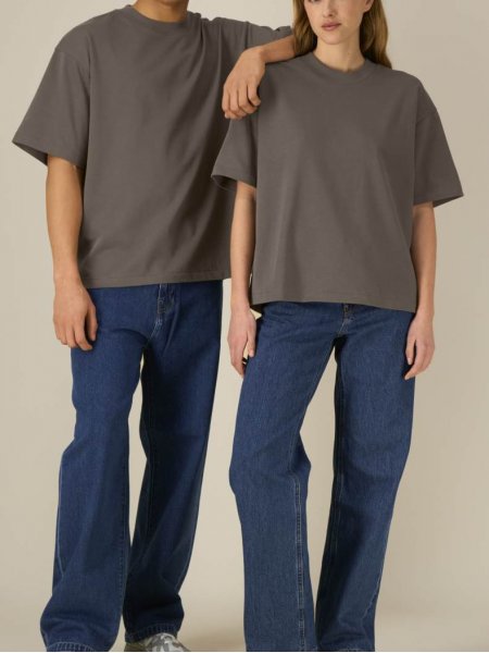 mannequin homme et femme portant le STTU078