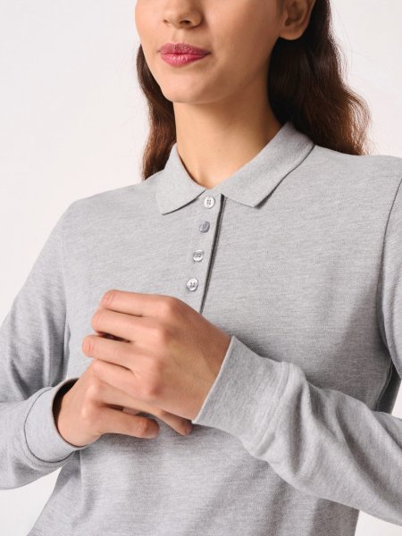 Zoom sur le col du Polo piqué manches longues Basic femme