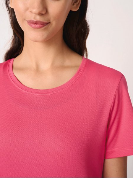 zoom sur le col du T-shirt sport femme Mercury personnalisable