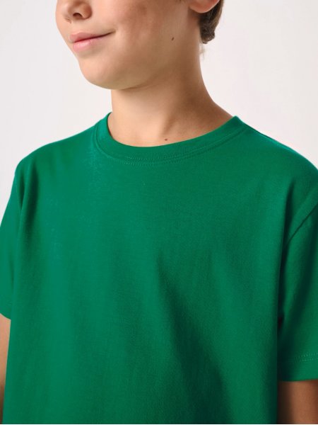 zoom sur le col du T-shirt enfant Basic personnalisable zoom sur le col du T-shirt enfant Basic personnalisable