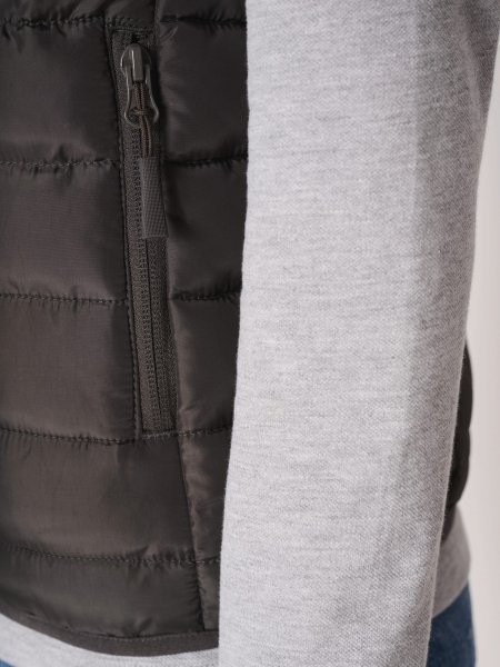 Zoom sur la poche du bodywarmer matelassé IB6173