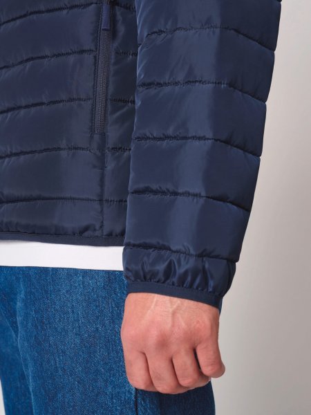 Zoom sur la manche de la Doudoune matelassée homme personnalisable Zoom sur la manche de la Doudoune matelassée homme personnalisable