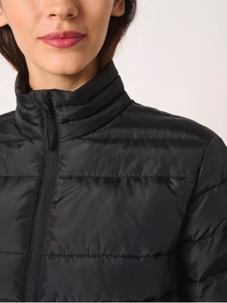 zoom sur le col de la Doudoune matelassée femme personnalisable