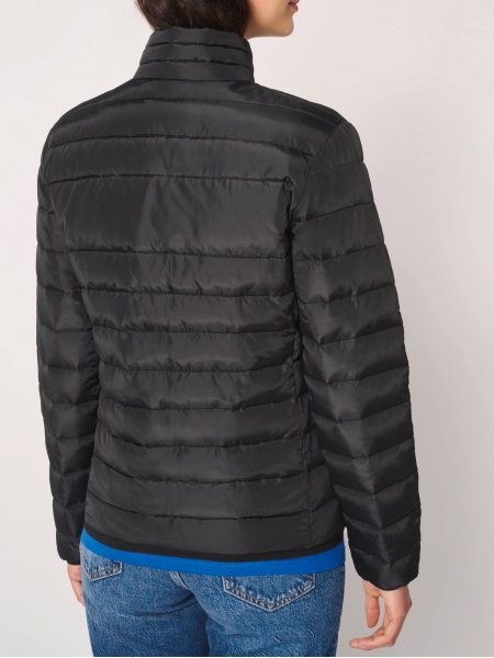 mannequin femme de dos portant la Doudoune matelassée femme personnalisable