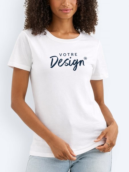 Mannequin femme de face portant le t-shirt IMPERIALW 11502 couleur blanc