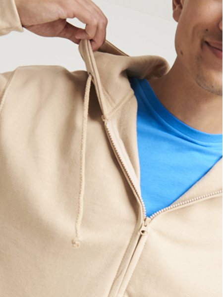 Col du sweat zippé à capuche JH050 en coloris Desert Sand