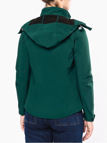 mannequin femme de dos portant la Veste softshell à capuche amovible femme Personnalisable mannequin femme de dos portant la Veste softshell à capuche amovible femme Personnalisable