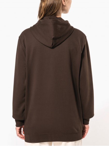 mannequin femme de dos portant le Sweat-shirt zippé capuche personnalisable mannequin femme de dos portant le Sweat-shirt zippé capuche personnalisable