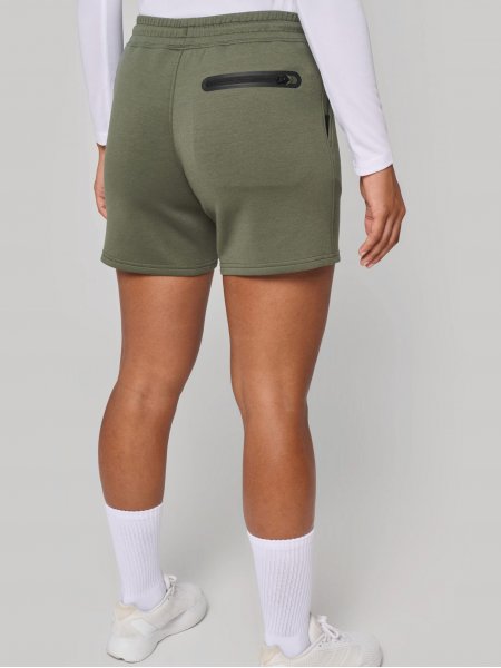 mannequin femme de dos portant le Short femme personnalisable mannequin femme de dos portant le Short femme personnalisable