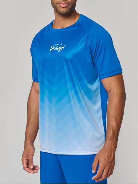 mannequin homme de face portant le Maillot multisport polyester sublimé unisexe mannequin homme de face portant le Maillot multisport polyester sublimé unisexe