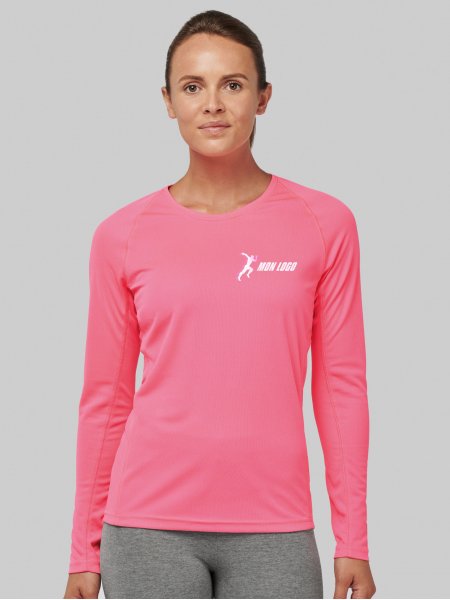 Tee shirt de sport manches longues pour femme PA444 en coloris Fluorescent Pink avec exemple de logo floqué sur le coeur