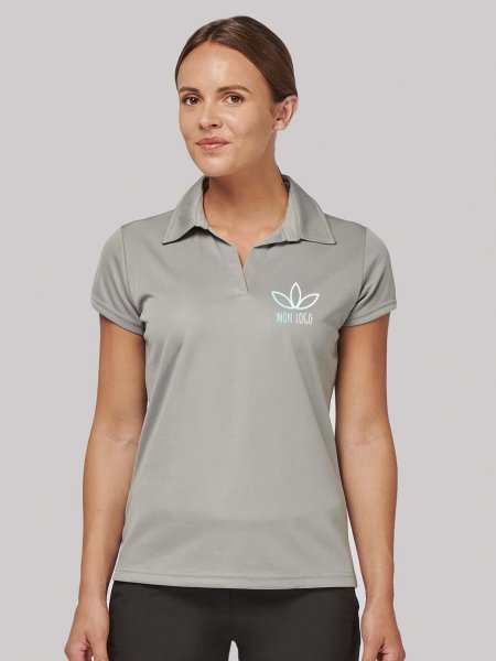 Exemple de logo floqué sur un polo de sport pour femme PA483 en coloris Fine Grey