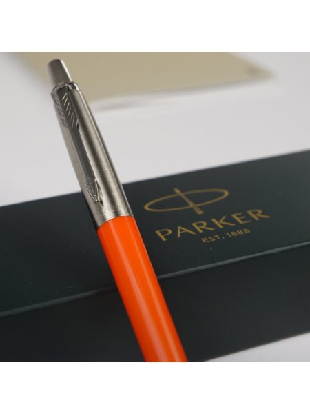 zoom nouveau stylo orange Parker Jotter  Recyclé à personnaliser avec votre logo