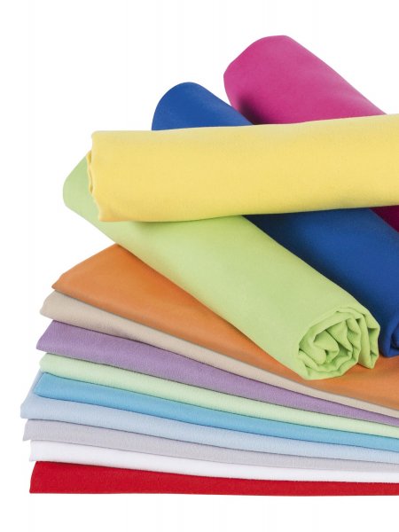 Serviette PK862 pliée et roulée Serviette PK862 pliée et roulée