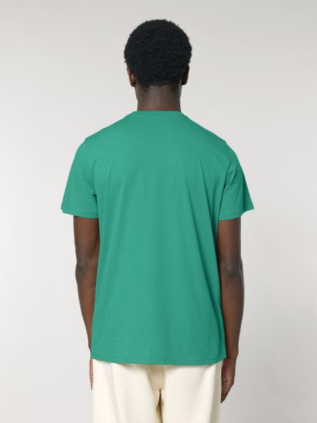 un homme vue de dos portant le t-shirt à personnaliser crafter dans le coloris Go green 