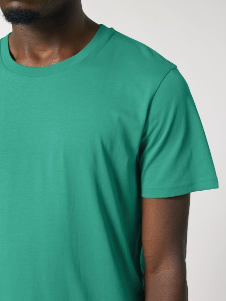 zoom sur le col du t-shirt à personnaliser crafter dans le coloris Go green 