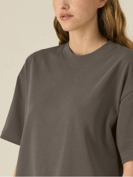 mannequin femme portant le STTU078