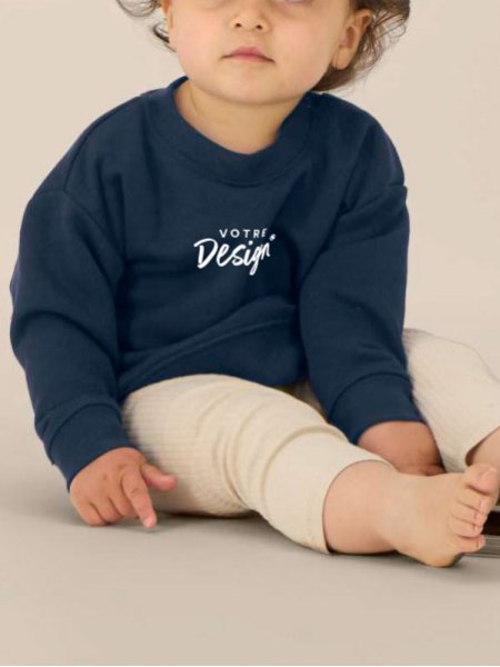 bébé portant le Pull bébé personnalisé en coton bio - Baby Changer