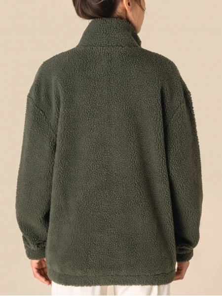 mannequin femme de dos portant le Sweat-shirt zippé à épaules tombantes en sherpa unisexe personnalisable mannequin femme de dos portant le Sweat-shirt zippé à épaules tombantes en sherpa unisexe personnalisable