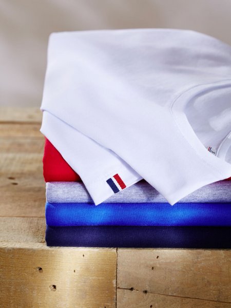 Différents coloris des t-shirts fabriqués en France de la marque Atelier du Textile Français