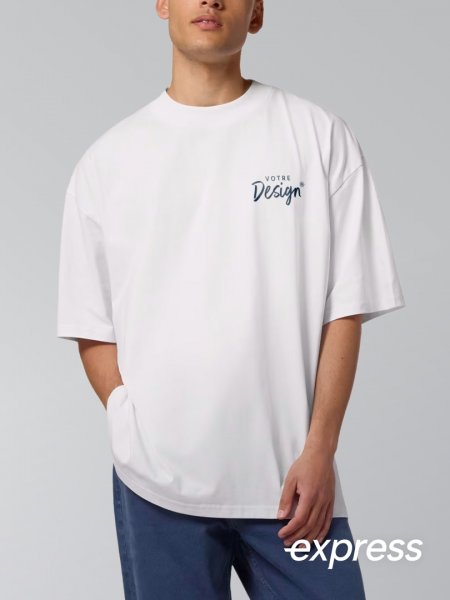 mannequin homme de face portant T-shirt unisexe oversize à personnaliser mannequin homme de face portant T-shirt unisexe oversize à personnaliser