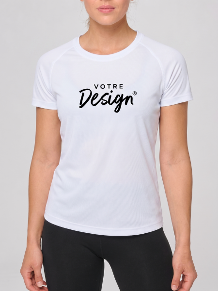 mannequin femme portant le T-shirt de sport femme manches courtes personnalisable Express mannequin femme portant le T-shirt de sport femme manches courtes personnalisable Express
