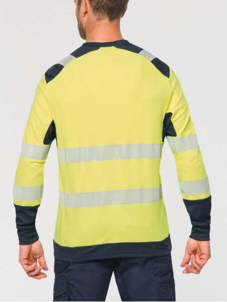 mannequin homme de dos portant le T-shirt de sécurité recyclé col rond manches longues unisexe personnalisable mannequin homme de dos portant le T-shirt de sécurité recyclé col rond manches longues unisexe personnalisable