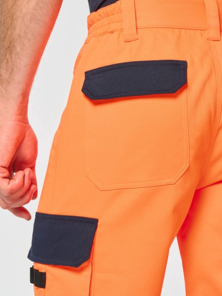 zoom sur la poche arrière du Pantalon de sécurité recyclé multipoches unisexe personnalisable zoom sur la poche arrière du Pantalon de sécurité recyclé multipoches unisexe personnalisable