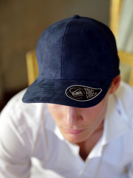 Casquette Daim AT058 portée par un homme