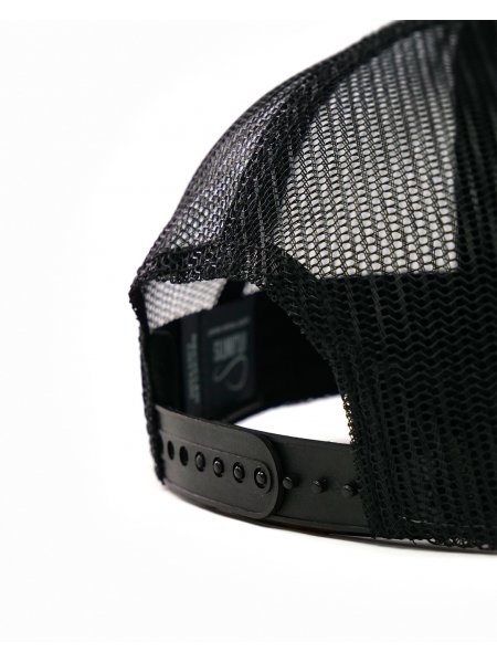 zoom sur la fermeture de la casquette AT173 à personnaliser