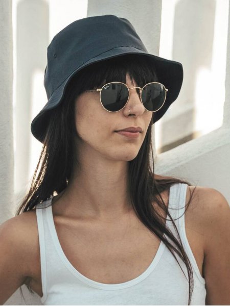 Bob personnalisable en polyester recyclé AT206 en coloris navy Bob personnalisable en polyester recyclé AT206 en coloris navy