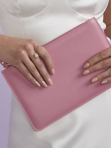 pochette de soirée rose à personnaliser pochette de soirée rose à personnaliser
