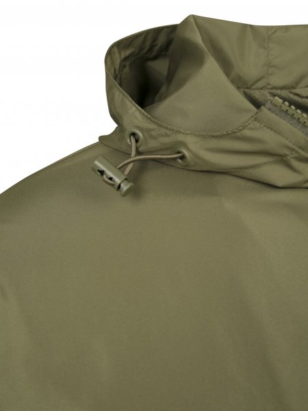 Zoom sur le cordon réglable au niveau de la capuche sur la veste BY096 Zoom sur le cordon réglable au niveau de la capuche sur la veste BY096