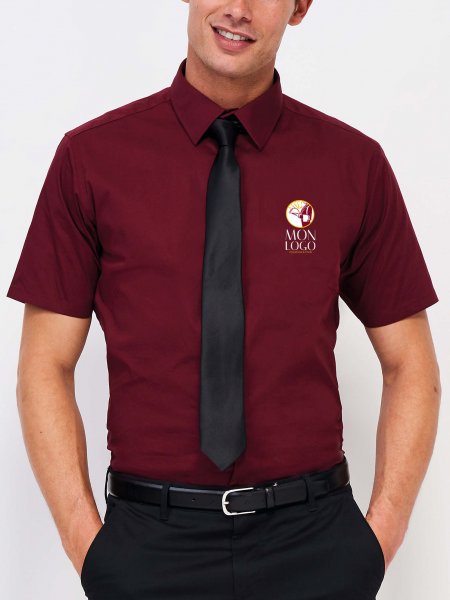 Exemple de logo floqué sur la chemise pour homme Broadway en coloris Bordeaux Exemple de logo floqué sur la chemise pour homme Broadway en coloris Bordeaux