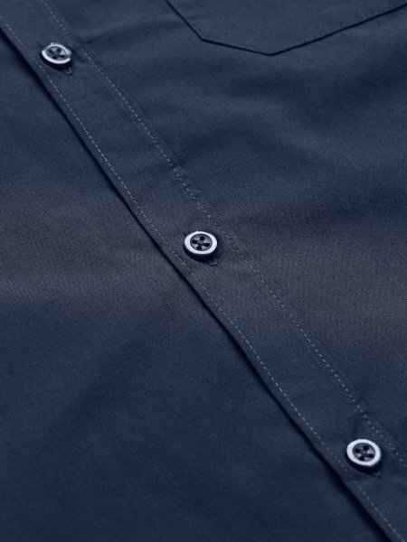 Détails des boutons ton sur ton sur la chemise personnalisable Executive en coloris Bleu foncé Détails des boutons ton sur ton sur la chemise personnalisable Executive en coloris Bleu foncé