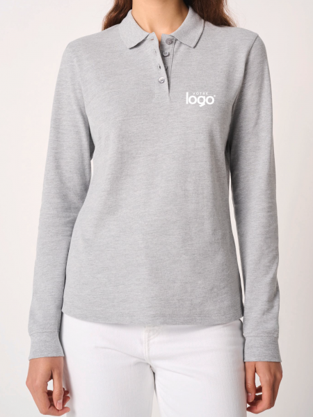 mannequin femme de face portant le Polo piqué manches longues Basic femme