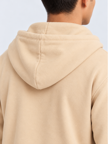 Mannequin homme de dos portant le sweat zippé à capuche unisexe JH050 couleur desert sand vue détaillée