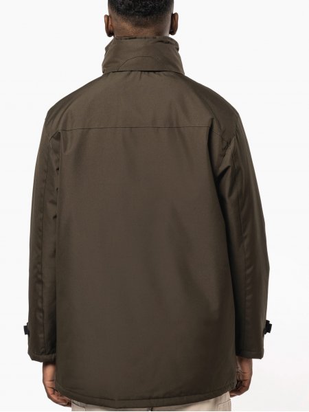 mannequin homme de dos portant la Parka doublure matelassée à personnaliser mannequin homme de dos portant la Parka doublure matelassée à personnaliser