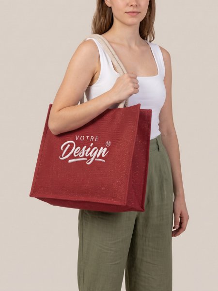 Sac de plage en jute personnalisable KI0219 Cherry Red / Gold porté à l'épaule, personnalisé avec votre design Sac de plage en jute personnalisable KI0219 Cherry Red / Gold porté à l'épaule, personnalisé avec votre design