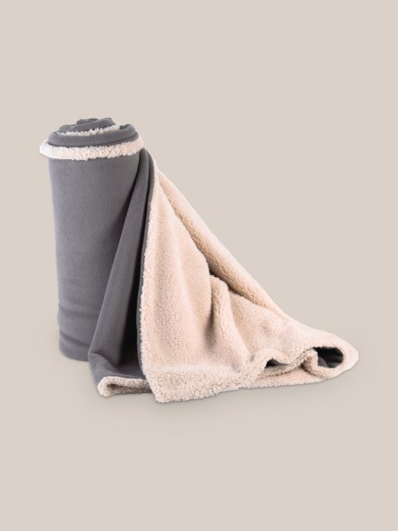 Plaid sherpa K-Up KP431 en situation, vue 1 Plaid sherpa K-Up KP431 en situation, vue 1