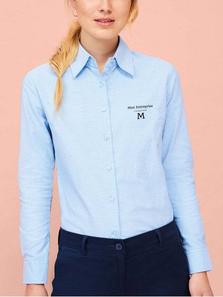 Exemple de logo floqué sur la chemise pour femme Embassy en coloris Ciel Exemple de logo floqué sur la chemise pour femme Embassy en coloris Ciel