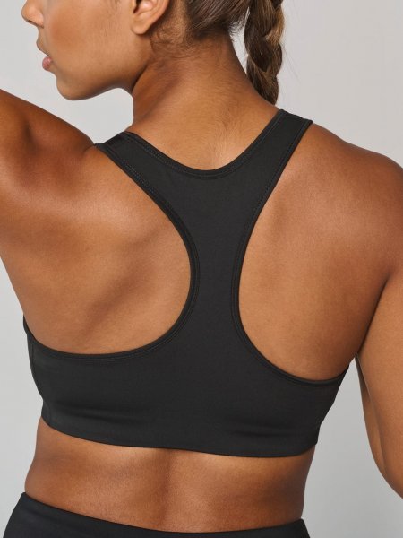 mannequin femme de dos portant la Brassière de sport femme personnalisable
