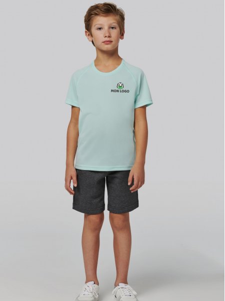 Exemple de logo floqué sur le tee-shirt de sport pour enfant PA445 en coloris Ice mint Exemple de logo floqué sur le tee-shirt de sport pour enfant PA445 en coloris Ice mint