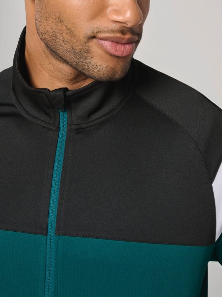 zoom sur le col de la Veste de survêtement zippée unisexe personnalisable zoom sur le col de la Veste de survêtement zippée unisexe personnalisable