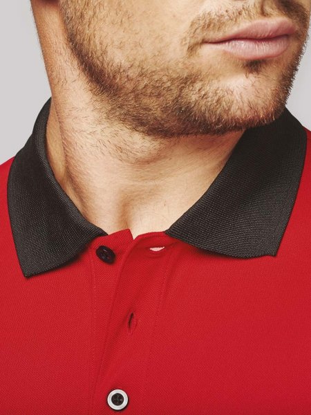 Zoom sur le col du polo personnalisable PA489 en coloris Red / Black